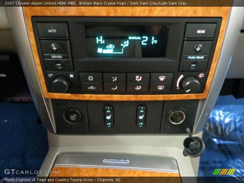 Brilliant Black Crystal Pearl / Dark Slate Gray/Light Slate Gray 2007 Chrysler Aspen Limited HEMI 4WD