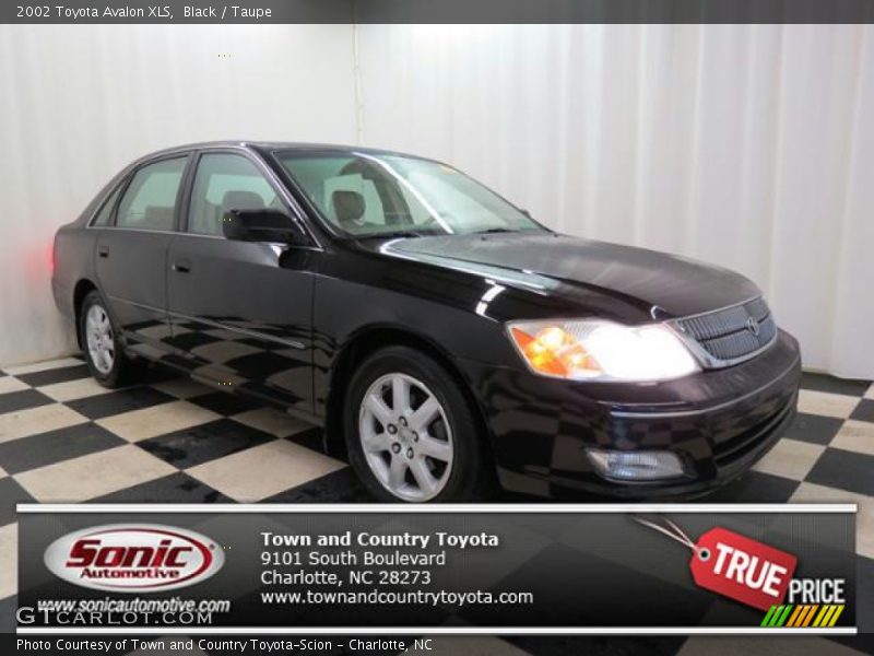 Black / Taupe 2002 Toyota Avalon XLS