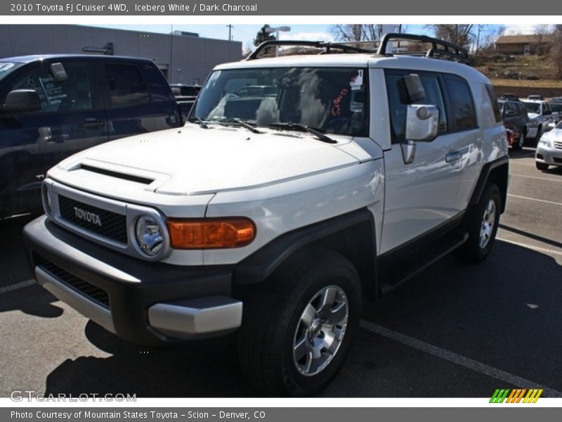 Iceberg White / Dark Charcoal 2010 Toyota FJ Cruiser 4WD