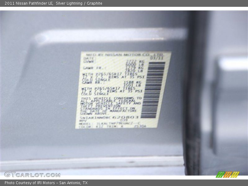 Silver Lightning / Graphite 2011 Nissan Pathfinder LE