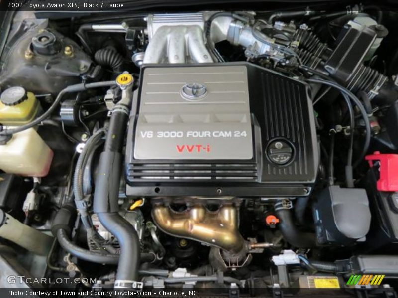 Black / Taupe 2002 Toyota Avalon XLS