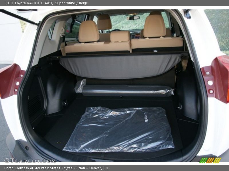 Super White / Beige 2013 Toyota RAV4 XLE AWD