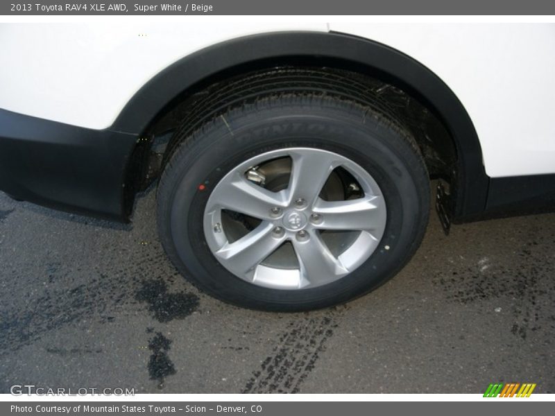 Super White / Beige 2013 Toyota RAV4 XLE AWD