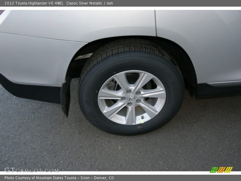Classic Silver Metallic / Ash 2013 Toyota Highlander V6 4WD