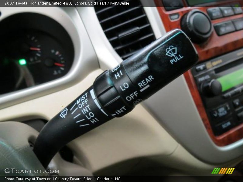Sonora Gold Pearl / Ivory Beige 2007 Toyota Highlander Limited 4WD