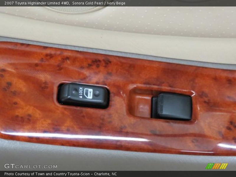 Sonora Gold Pearl / Ivory Beige 2007 Toyota Highlander Limited 4WD