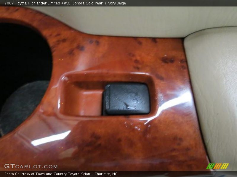 Sonora Gold Pearl / Ivory Beige 2007 Toyota Highlander Limited 4WD