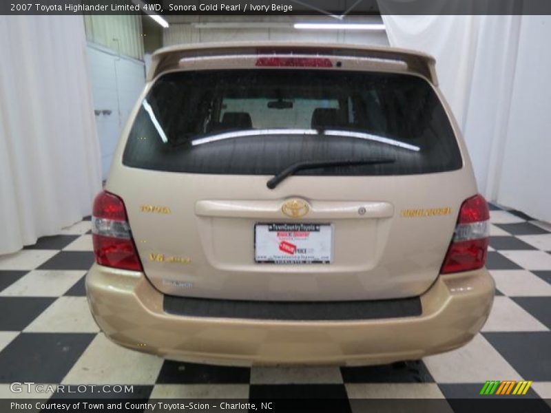 Sonora Gold Pearl / Ivory Beige 2007 Toyota Highlander Limited 4WD