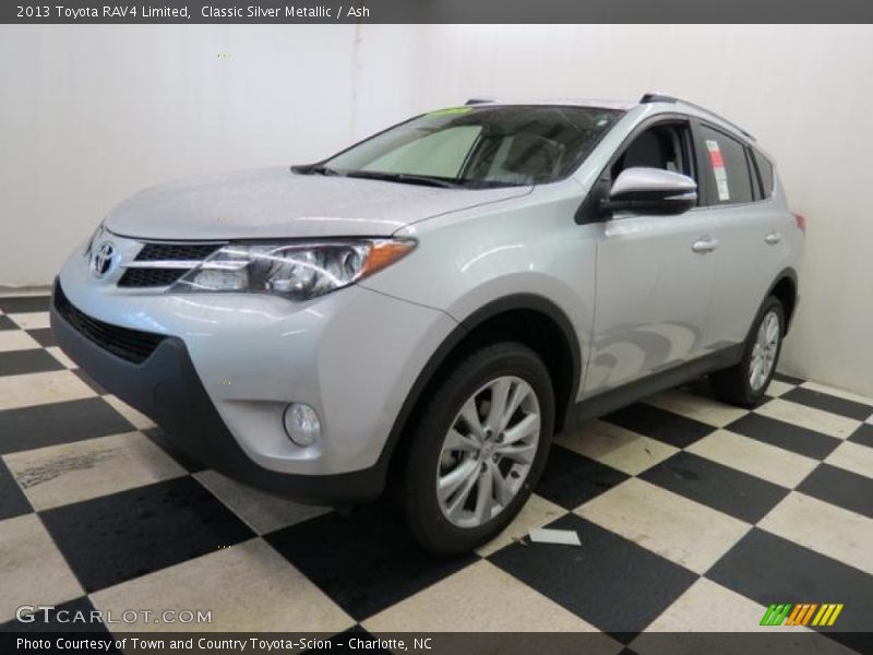 Front 3/4 View of 2013 RAV4 Limited