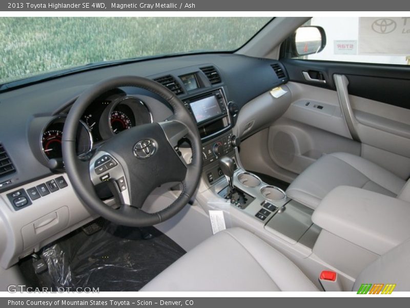 Magnetic Gray Metallic / Ash 2013 Toyota Highlander SE 4WD