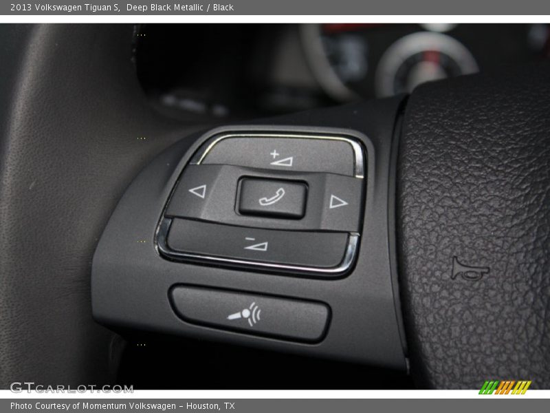 Deep Black Metallic / Black 2013 Volkswagen Tiguan S