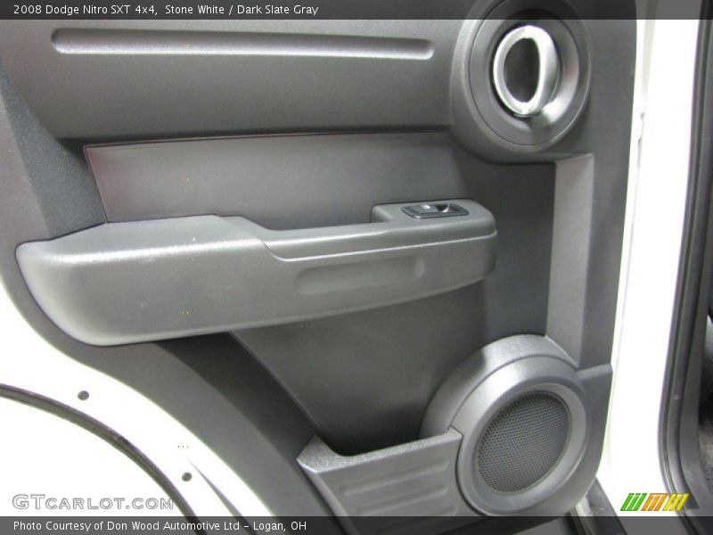 Stone White / Dark Slate Gray 2008 Dodge Nitro SXT 4x4