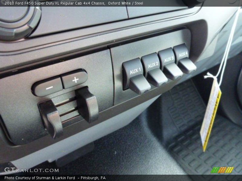 Controls of 2013 F450 Super Duty XL Regular Cab 4x4 Chassis