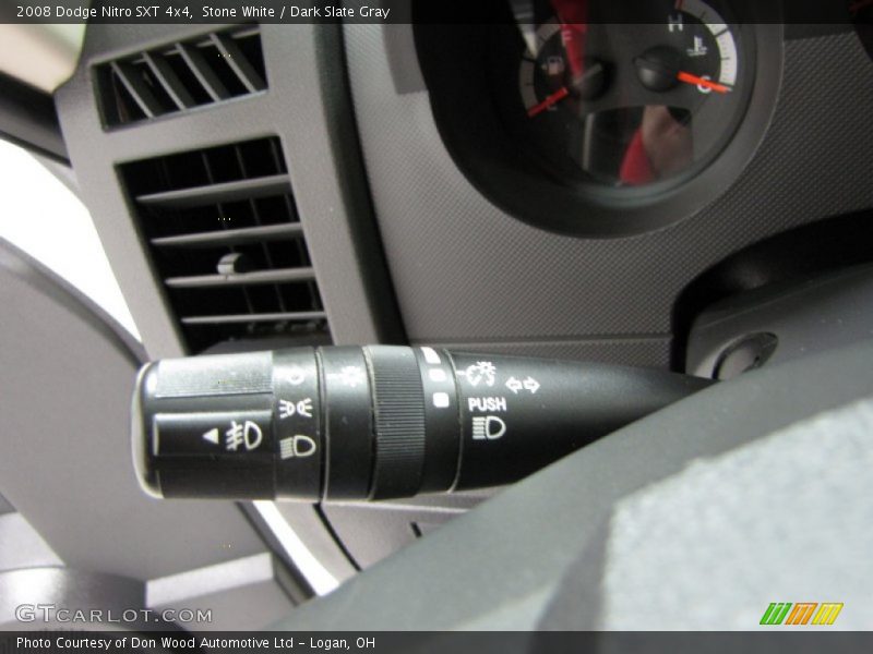Stone White / Dark Slate Gray 2008 Dodge Nitro SXT 4x4