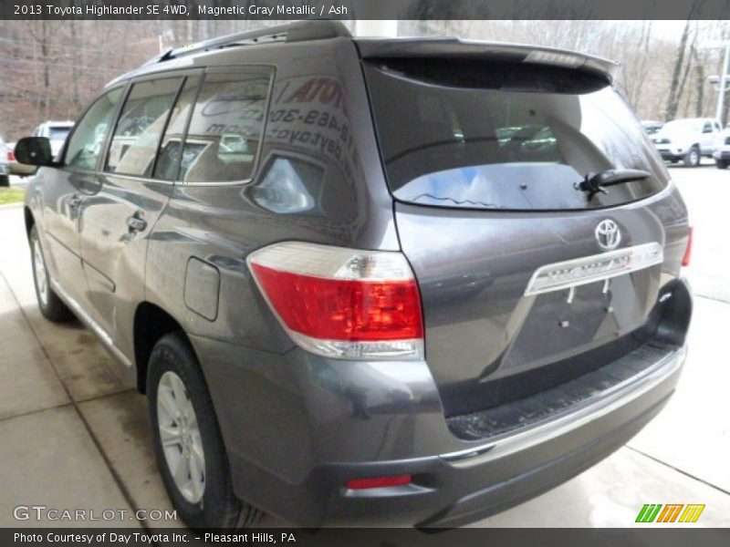 Magnetic Gray Metallic / Ash 2013 Toyota Highlander SE 4WD