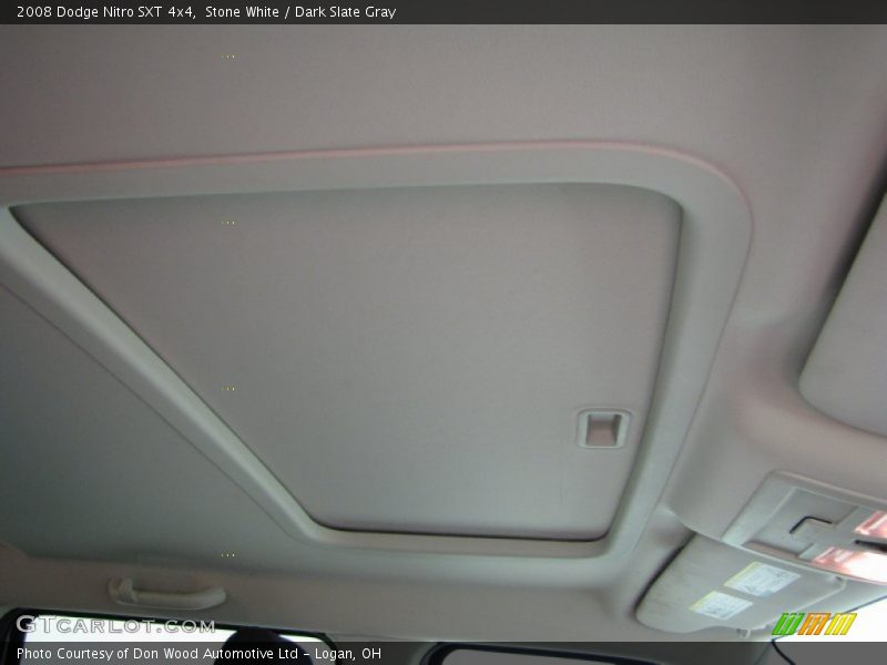 Stone White / Dark Slate Gray 2008 Dodge Nitro SXT 4x4