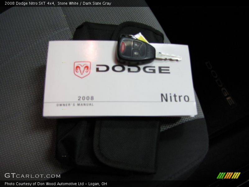 Stone White / Dark Slate Gray 2008 Dodge Nitro SXT 4x4
