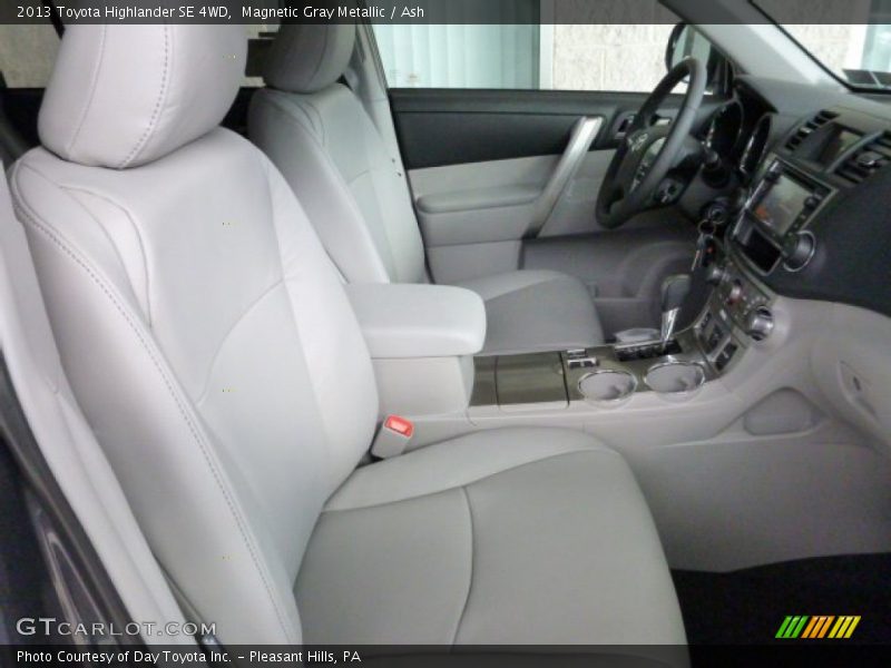 Magnetic Gray Metallic / Ash 2013 Toyota Highlander SE 4WD