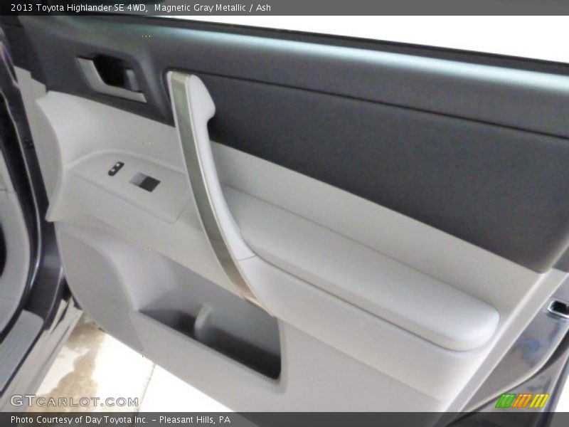Magnetic Gray Metallic / Ash 2013 Toyota Highlander SE 4WD