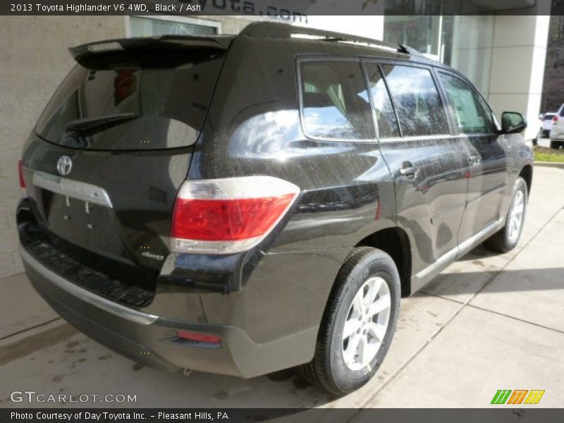 Black / Ash 2013 Toyota Highlander V6 4WD