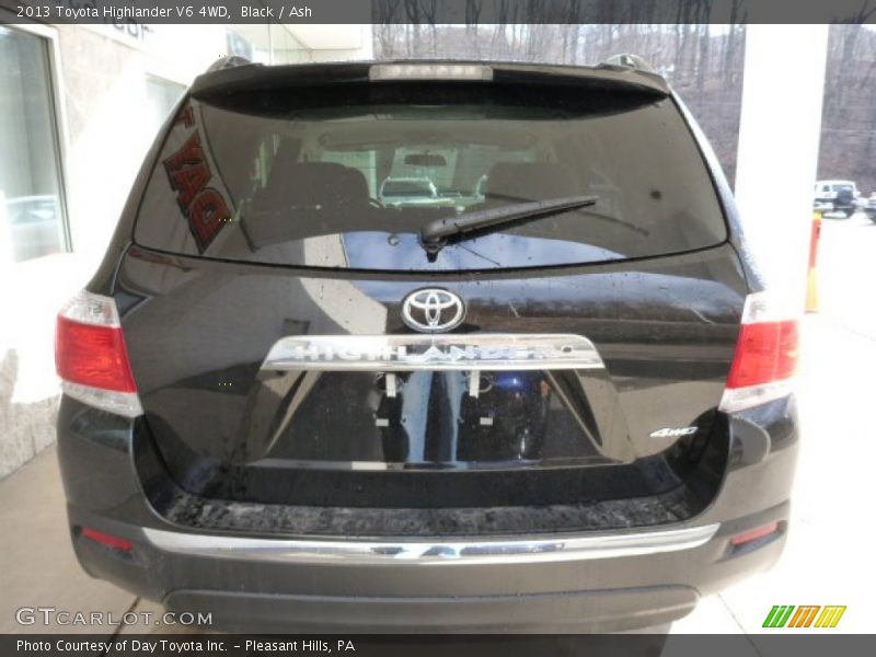 Black / Ash 2013 Toyota Highlander V6 4WD