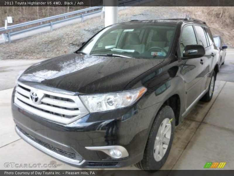 Black / Ash 2013 Toyota Highlander V6 4WD
