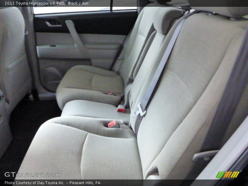 Black / Ash 2013 Toyota Highlander V6 4WD