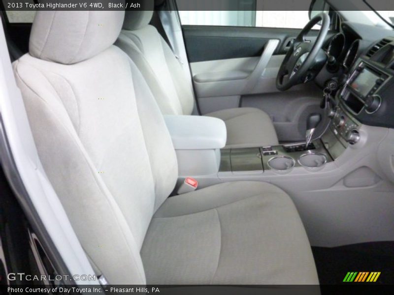 Black / Ash 2013 Toyota Highlander V6 4WD
