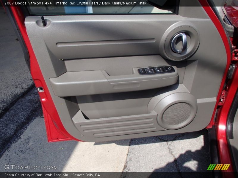 Door Panel of 2007 Nitro SXT 4x4