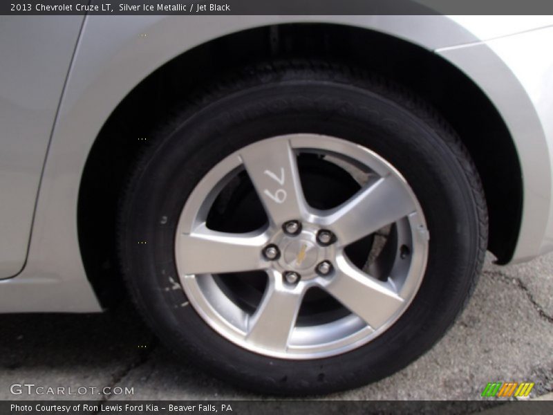Silver Ice Metallic / Jet Black 2013 Chevrolet Cruze LT
