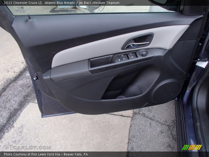 Atlantis Blue Metallic / Jet Black/Medium Titanium 2013 Chevrolet Cruze LS