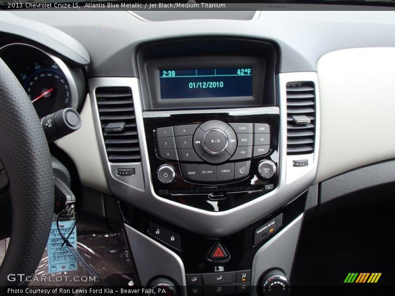 Atlantis Blue Metallic / Jet Black/Medium Titanium 2013 Chevrolet Cruze LS