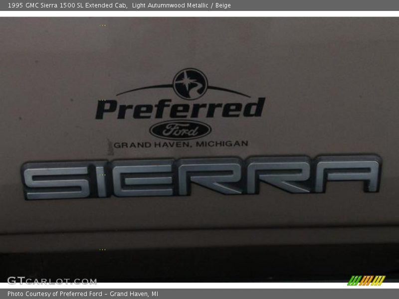Light Autumnwood Metallic / Beige 1995 GMC Sierra 1500 SL Extended Cab