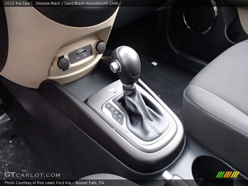 Shadow Black / Sand/Black Houndstooth Cloth 2013 Kia Soul !