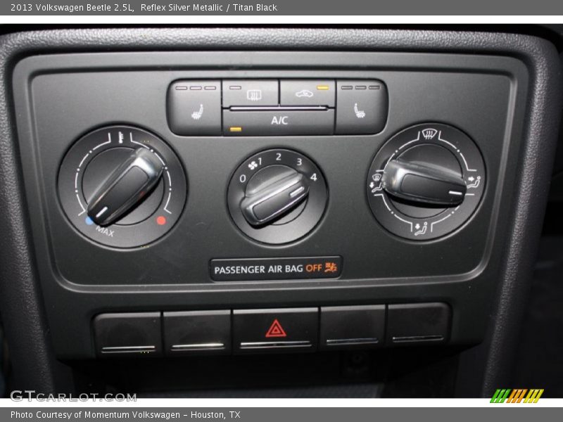 Reflex Silver Metallic / Titan Black 2013 Volkswagen Beetle 2.5L