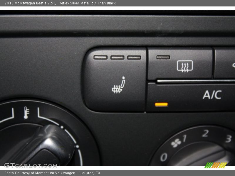 Reflex Silver Metallic / Titan Black 2013 Volkswagen Beetle 2.5L