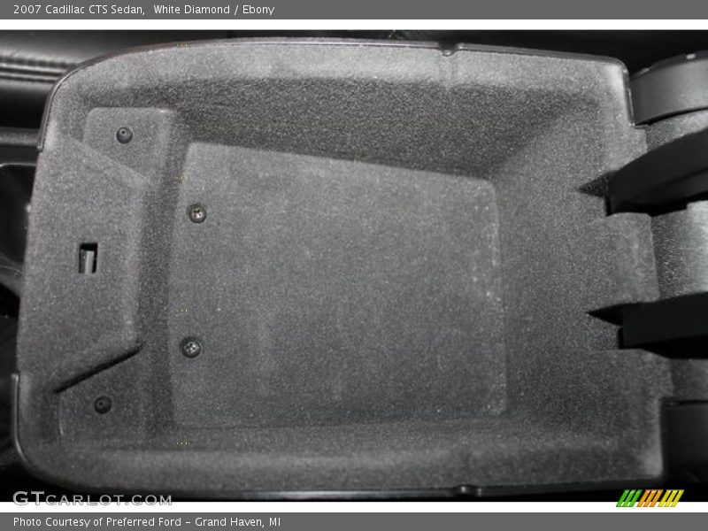 White Diamond / Ebony 2007 Cadillac CTS Sedan