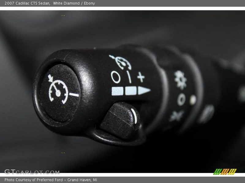 White Diamond / Ebony 2007 Cadillac CTS Sedan