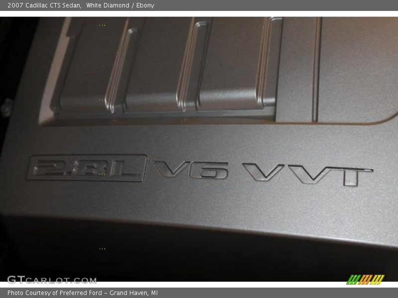 White Diamond / Ebony 2007 Cadillac CTS Sedan