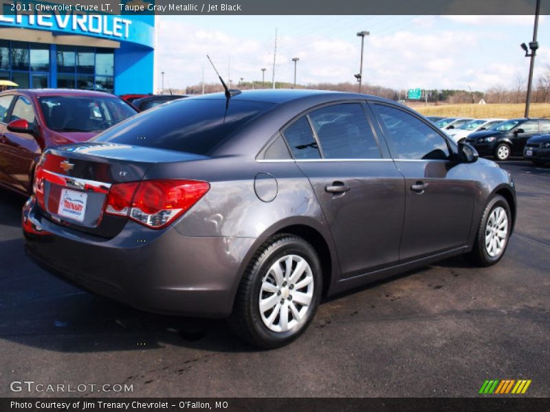 Taupe Gray Metallic / Jet Black 2011 Chevrolet Cruze LT