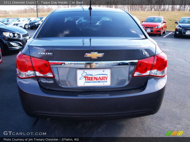 Taupe Gray Metallic / Jet Black 2011 Chevrolet Cruze LT
