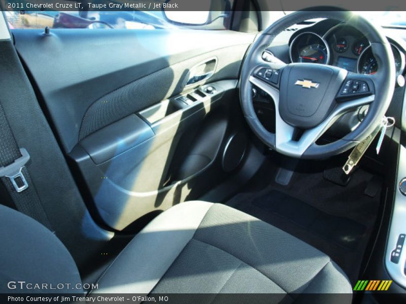 Taupe Gray Metallic / Jet Black 2011 Chevrolet Cruze LT