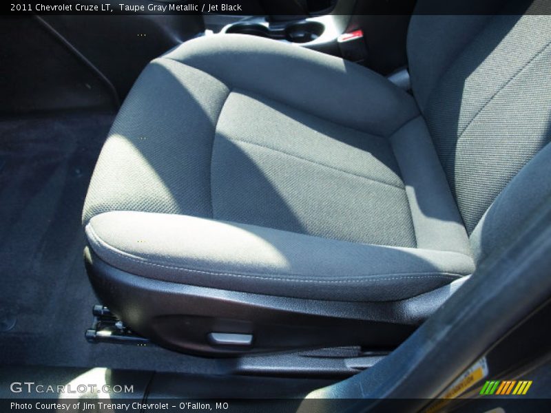 Taupe Gray Metallic / Jet Black 2011 Chevrolet Cruze LT