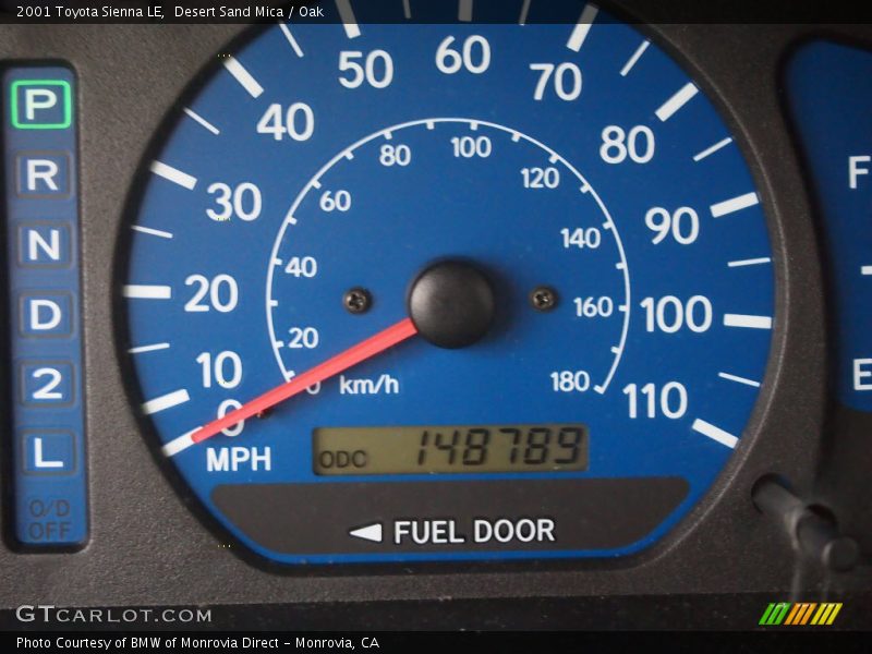 Desert Sand Mica / Oak 2001 Toyota Sienna LE