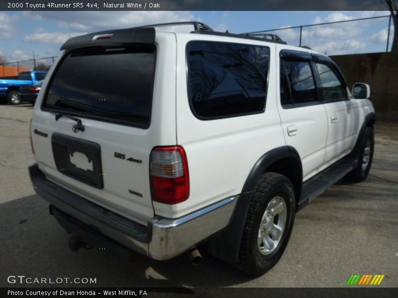 Natural White / Oak 2000 Toyota 4Runner SR5 4x4