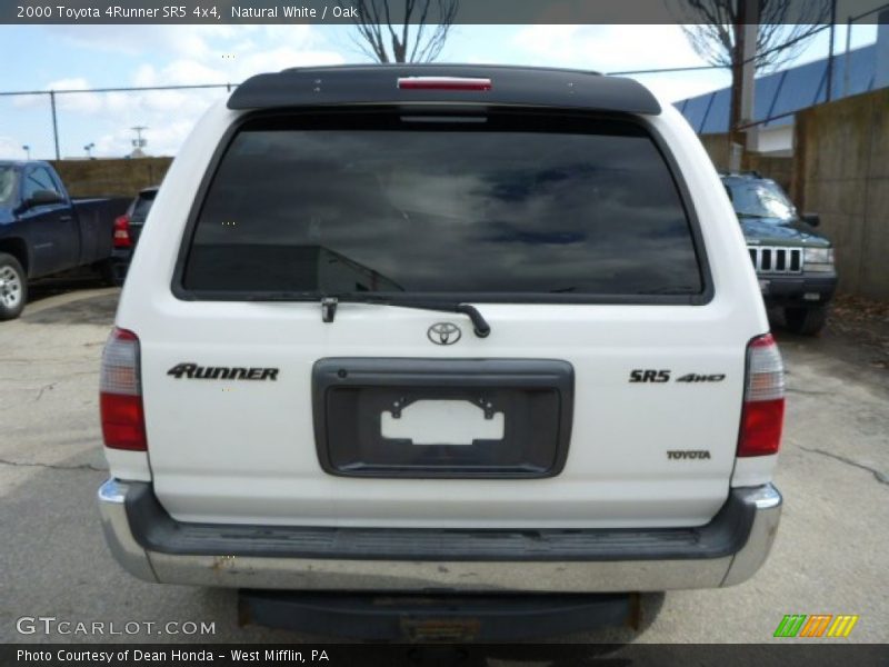 Natural White / Oak 2000 Toyota 4Runner SR5 4x4
