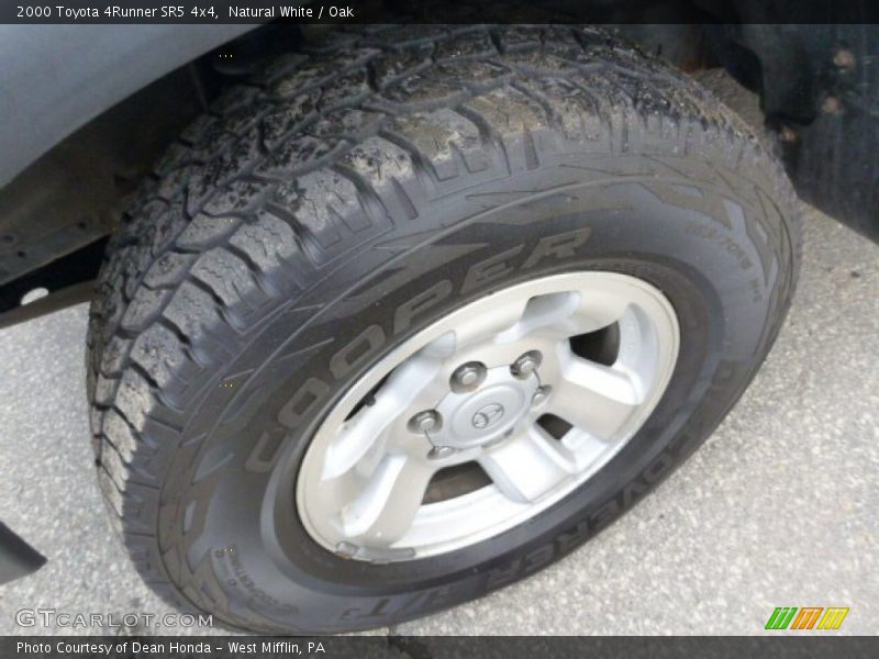 Natural White / Oak 2000 Toyota 4Runner SR5 4x4