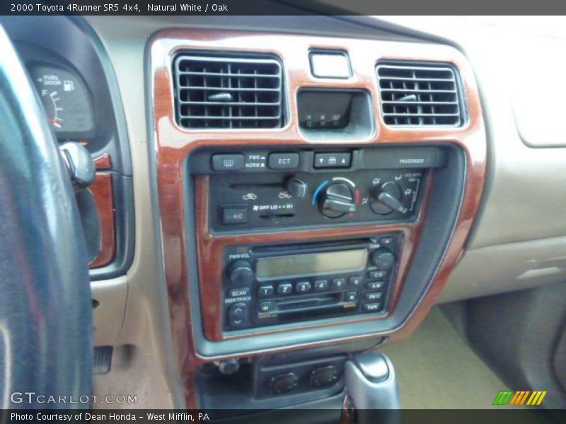 Natural White / Oak 2000 Toyota 4Runner SR5 4x4