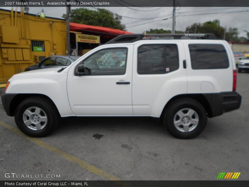 Avalanche White / Desert/Graphite 2007 Nissan Xterra S