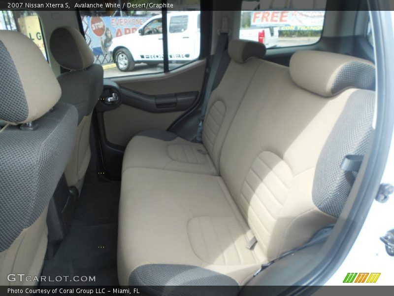 Avalanche White / Desert/Graphite 2007 Nissan Xterra S